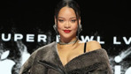 Rihanna önce sahneyi sonra moda dünyasını sallamıştı! 36 milyon dolar zarar etti