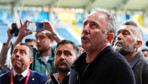 Sergen Yalçın, Kasımpaşa maçının ardından taraftarla görüştü