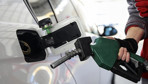 Motorinden sonra benzine de zam kapıda! Depoları fulleyin, akaryakıtın litresi ne kadar oldu?