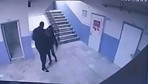 Otizmli öğrenciyi merdivenden iten öğrenciden pes dedirten savunma