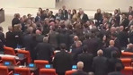 TBMM Genel Kurulu’nda AK Parti ve CHP milletvekilleri arasında arbede