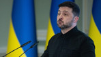 Zelenskiy, ABD'de Trump ile görüşmeden önce yazılı bir mesaj paylaştı