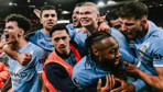 Dev maçta Manchester City, Liverpool'u son dakikada devirdi