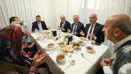 İçişleri Bakanı Çiftçi 6 Şubat depremlerinden etkilenen aile ile iftar yaptı
