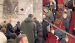 Kadir Gecesi Fatih Camii'nde kadınlar böşürtülerini attı! Manası bakın neydi