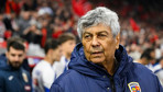 Romanya teknik direktörü Mircea Lucescu, hastaneye kaldırıldı