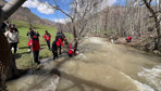 Hakkari'de dereye düşen çocuk için arama çalışması başlatıldı