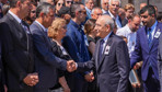 Kılıçdaroğlu ve Özgür Özel tokalaştı! Mutlak butlan sonrası ilk temas