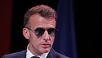 Hiç çıkarmıyordu! Macron'un gözlüklerinin sırrı çözüldü
