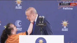Cumhurbaşkanı Erdoğan ile Down Sendromlu Çocuğun Samimi Anları