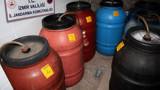 İzmir'de Sahte Alkol Operasyonu: 2 Bin 200 Litre Ele Geçirildi