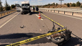 Minibüsle çarpışan motosikletin sürücüsü öldü