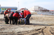 Kayak yaparken ayağı kırıldı, imdadına ambulans helikopter yetişti