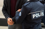 Dernek başkanının eşi gelen telefon sonrası polise sığındı! 2 kişi suçüstü yakalandı