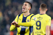 Fenerbahçeli futbolculardan Okan Buruk'a saat göndermesi