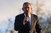 CHP lideri Özgür Özel: İbretle izliyoruz