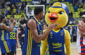 Fenerbahçe Beko Baskonia engelini geçti liderliğe yükseldi