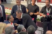 CHP kurultayında Berhan Şimşek ile Özgür özel tartıştı! İşte o anlar...