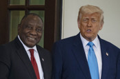 Trump bu kez Güney Afrika Cumhurbaşkanı ile tartıştı video klip izletti