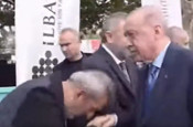 Cumhurbaşkanı Erdoğan’ın elini öpen Yavuz Bingöl sosyal medyada gündem oldu