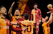 Galatasaray'dan ayrılan Dries Mertens ülkesine döndü