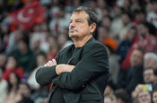 Ergin Ataman: Aksini düşünen vatan hainidir