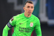 Muslera gitti, Galatasaray yerine geçecek ismi buldu! Barcelona'nın yıldızıyla anlaşma sağlandı deniyor