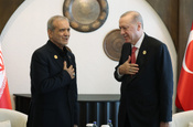 Cumhurbaşkanı Erdoğan, İran Cumhurbaşkanı Pezeşkiyan ile bir araya geldi
