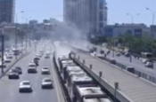 İstanbul'da metrobüste yangın paniği