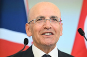 Mehmet Şimşek'ten 'Bu ay faiz indirimi bekliyorum' iddiasıyla ilgili açıklama