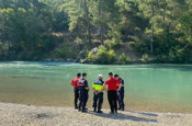 Irmakta akıntıya kapılan çocuk kayboldu