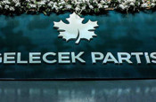 Gelecek Partisi'nde çifte istifa