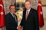 Erdoğan, Malezya Başbakanı İbrahim ile görüştü