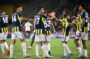 Fenerbahçe Lazio'ya Kadıköy'de nefes aldırmadı