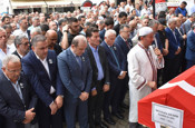Eski bakan Mustafa Demir'in cenazesi toprağa verildi