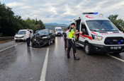 Sakarya'da zincirleme kaza! 10 araç birbirine girdi, 10 kişi yaralandı