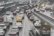 İstanbul'da trafik yoğunluğu yüzde 80'e ulaştı