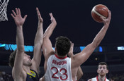 Türkiye EuroBasket 2025'te İsveç'i devirip çeyrek finale yükseldi