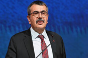 Zorunlu eğitim süresi azalıyor mu? Milli Eğitim Bakanı Yusuf Tekin'den önemli açıklama!