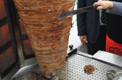 Bin kişi zehirlenmişti! Tavuk döner faciasında flaş gelişme