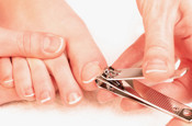 Uzmanlar uyardı: Tırnaklarınızı keserken ayağınızdan olmayın!