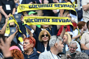 Fenerbahçe Kulübü seçiminde gerginlik! Tribünler karıştı...