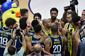 Fenerbahçe Beko Paris Basketbol'u farklı yendi