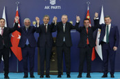4 ayrı partiden 7 belediye başkanı AK Parti'ye katıldı cumhurbaşkanı Erdoğan taktı