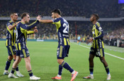 Fenerbahçe, Fatih Karagümrük'ü ilk yarıda bulduğu gollerle devirdi