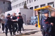 Trafik polislerine saldıran 3 kişi tutuklandı