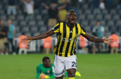 Emenike'den olay olan aslan göndermesi! Galatasaray'ın yenildiğini görünce acımadı