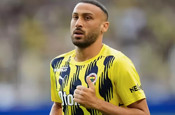 Fenerbahçe'de kadro dışı kalan ve maçlara çıkamayan Cenk Tosun'a sürpriz talip!