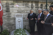 AK Parti Kültür ve Sanat Politikaları Başkanlığından Karakoç ile Varank'ın kabirlerine ziyaret: ''Sezai Karakoç, bir okuldur.''