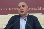 Gürsel Tekin'den iş insanının '70 daireyi delegelere verdik' ifadesine isyan